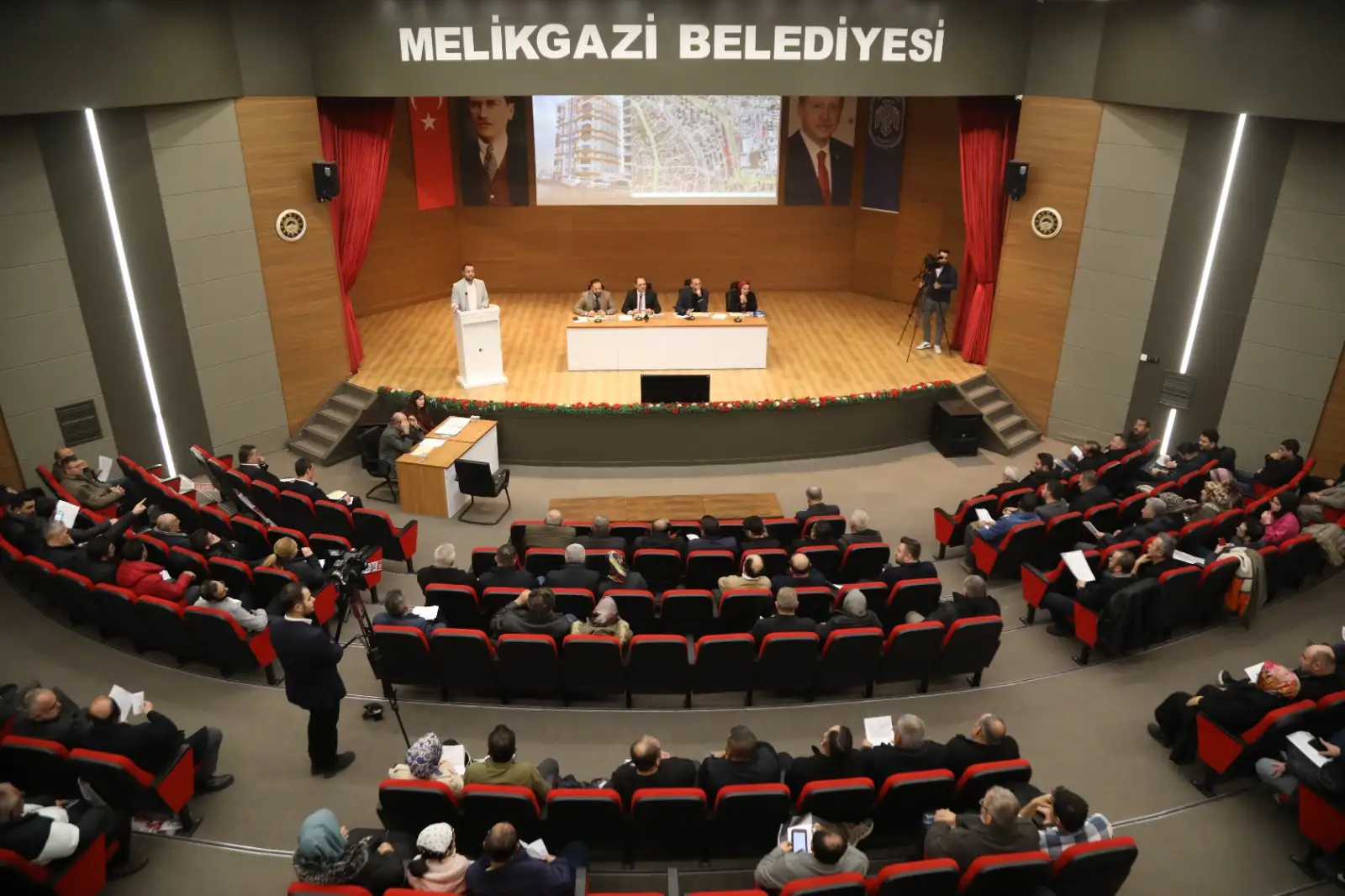 MELİKGAZİ BELEDİYESİ KAZANDIRAN FİNANS MODELİYLE 28 AİLEYİ DAHA EV SAHİBİ YAPTI