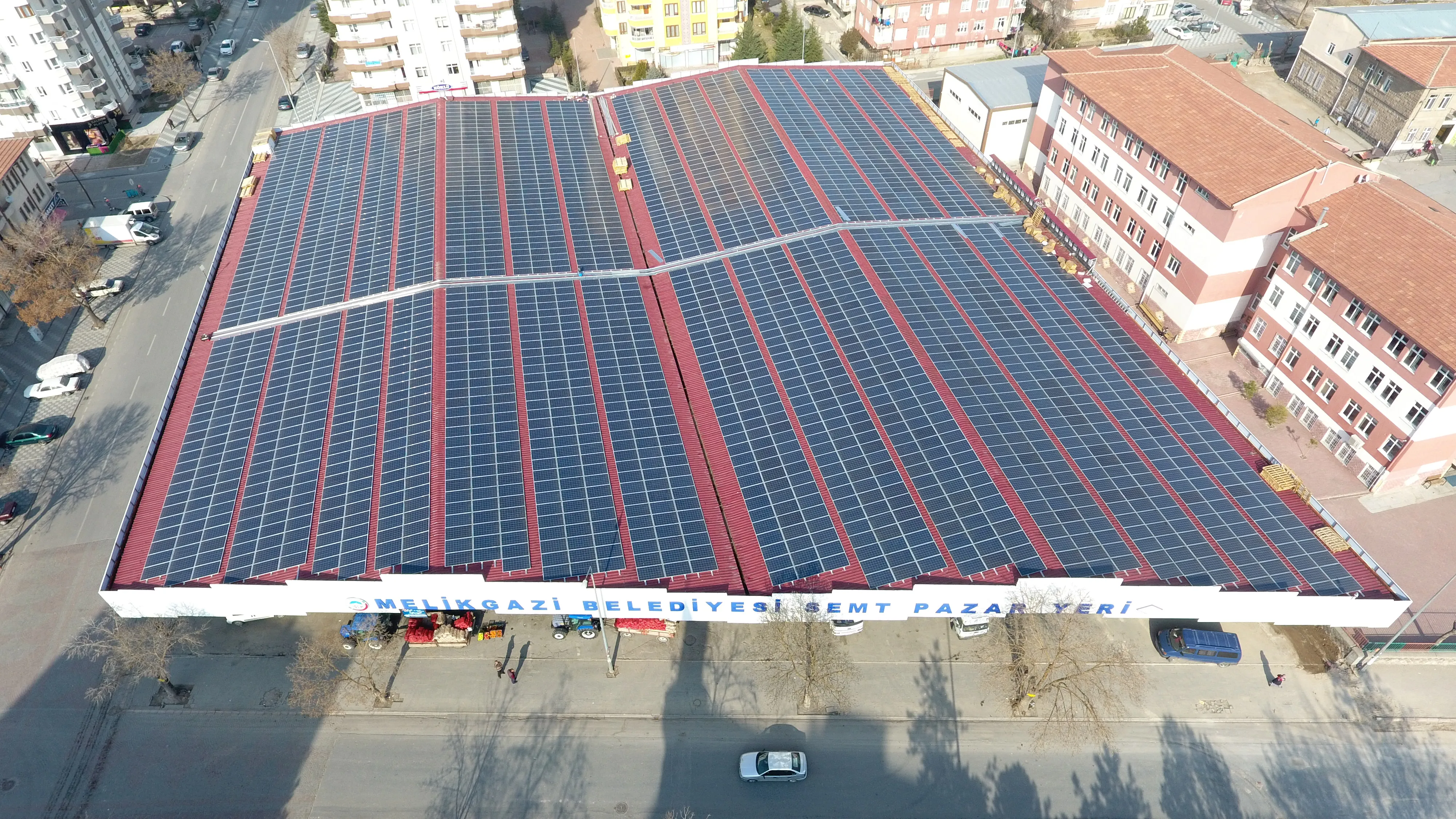 HÜRRİYET PAZAR YERİ GES 648 kWe / 712 kWp